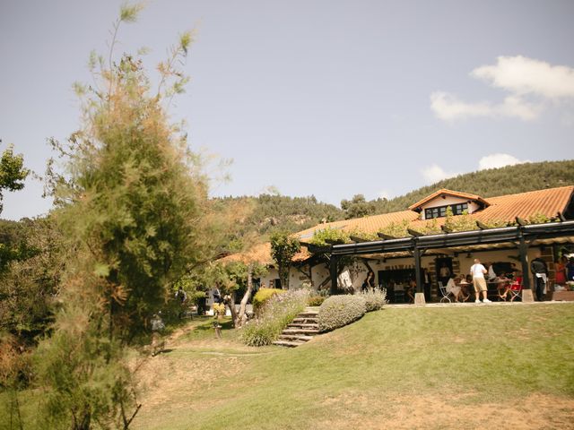 La boda de Ainara y Alfonso en Getxo, Vizcaya 57