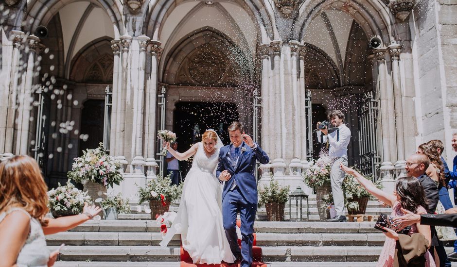 La boda de Javi y Cova en Avilés, Asturias