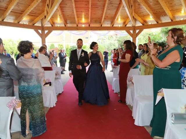 La boda de Toni y Laura en La Pobla De Farnals, Valencia 25