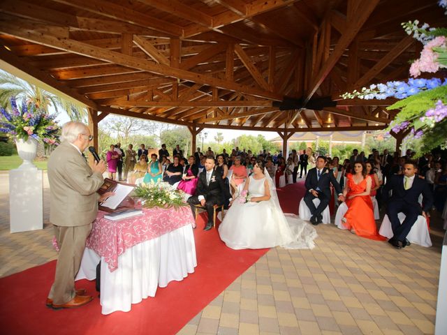 La boda de Toni y Laura en La Pobla De Farnals, Valencia 33
