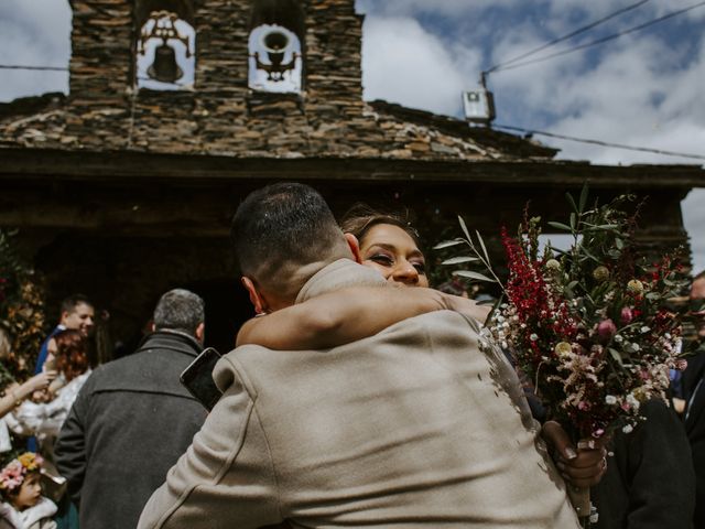 La boda de Abel y Elisa en Campillo De Ranas, Guadalajara 23