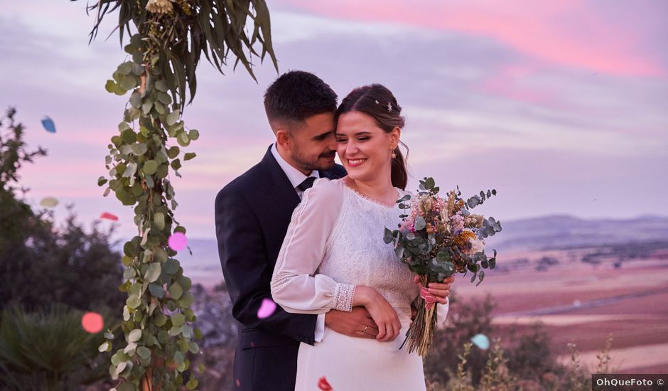 La boda de Alberto y María en Caracuel De Calatrava, Ciudad Real