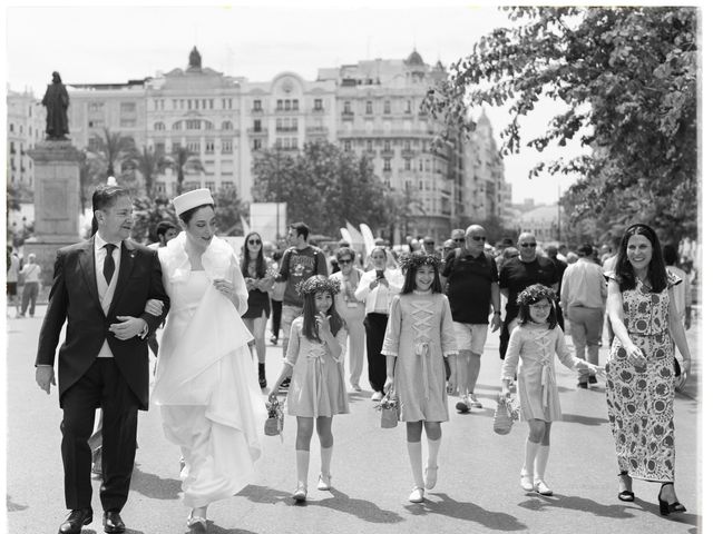 La boda de Adrián y Carmen en Valencia, Valencia 5