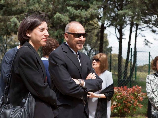 La boda de Roberto y Esther en Valdemorillo, Madrid 22