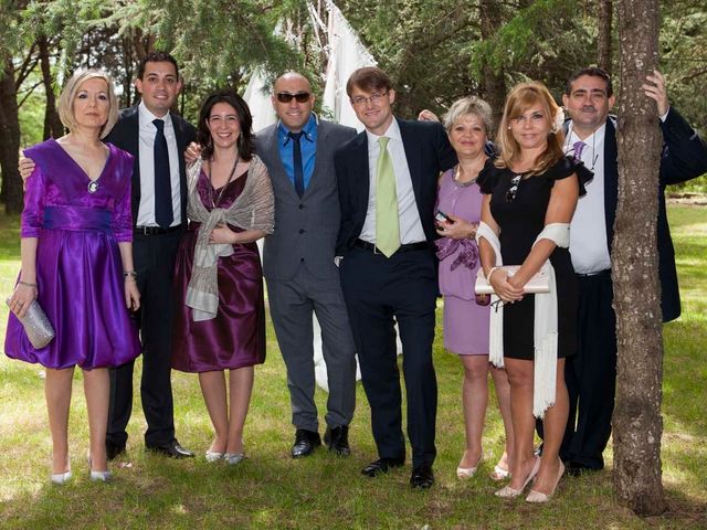 La boda de Roberto y Esther en Valdemorillo, Madrid 89