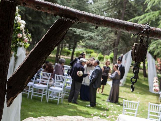 La boda de Roberto y Esther en Valdemorillo, Madrid 93