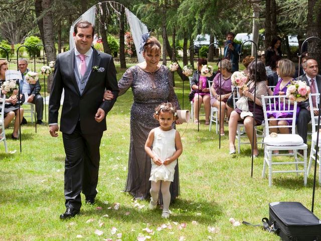 La boda de Roberto y Esther en Valdemorillo, Madrid 99