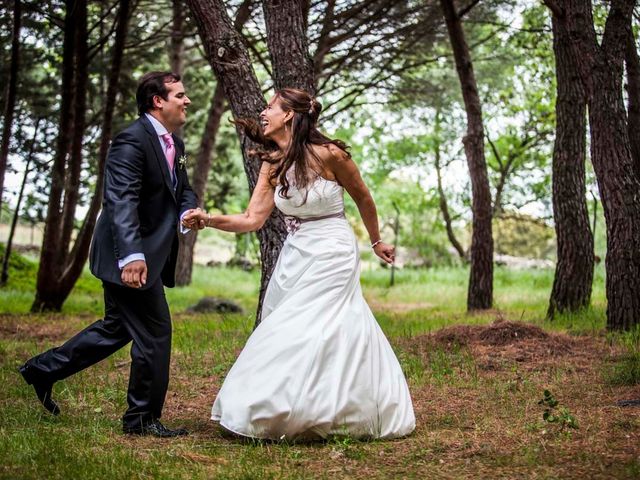 La boda de Roberto y Esther en Valdemorillo, Madrid 364