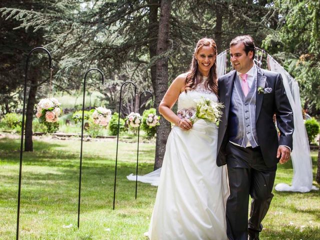 La boda de Roberto y Esther en Valdemorillo, Madrid 417