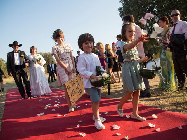 La boda de Miky y Pati en Collado Villalba, Madrid 23