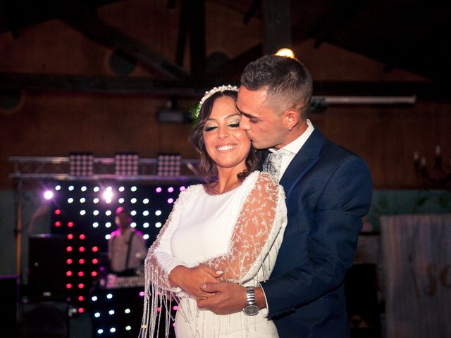 La boda de Rocío y Carlos en Valverde Del Camino, Huelva 27