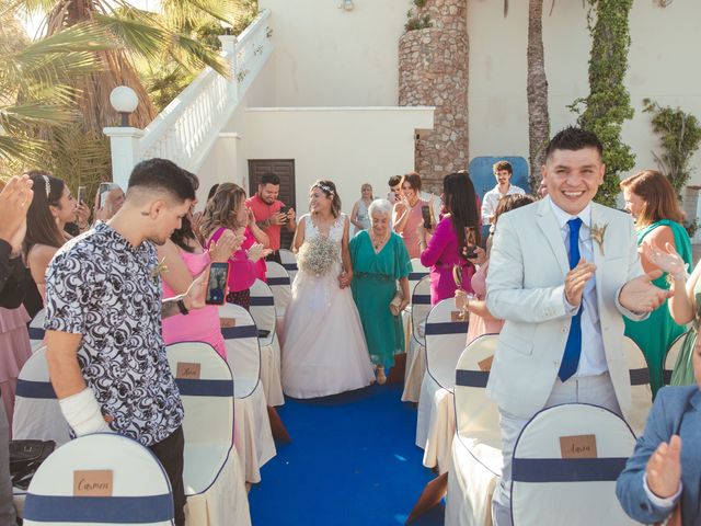 La boda de Orlando y Luisa en Torrevieja, Alicante 31