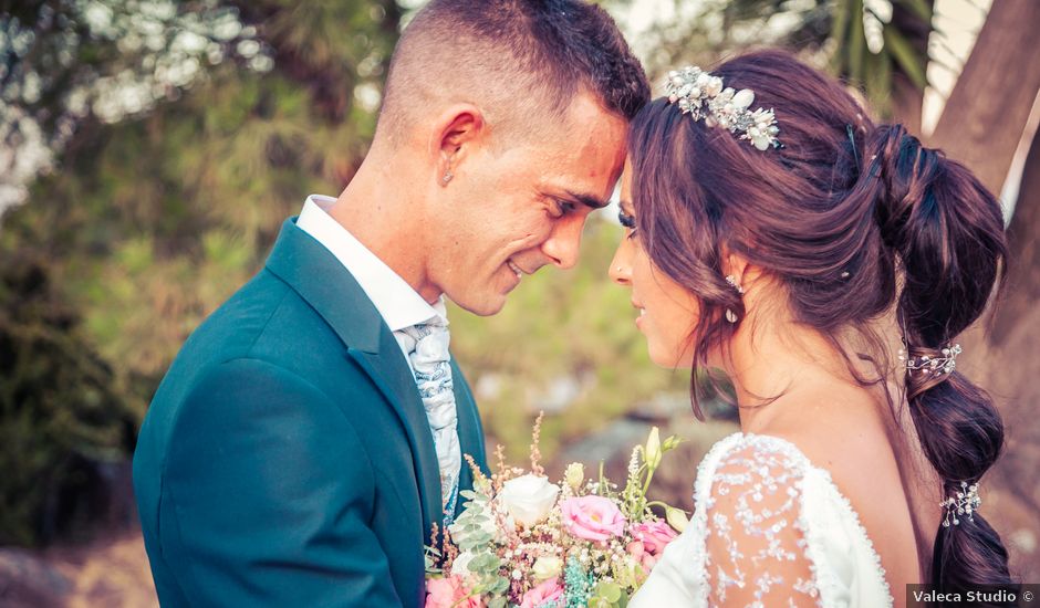 La boda de Rocío y Carlos en Valverde Del Camino, Huelva