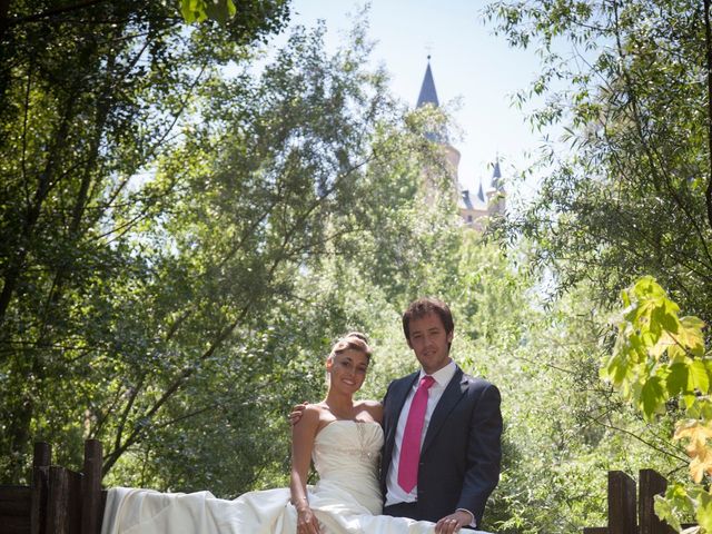 La boda de Juanma y Marta en Torrecaballeros, Segovia 22