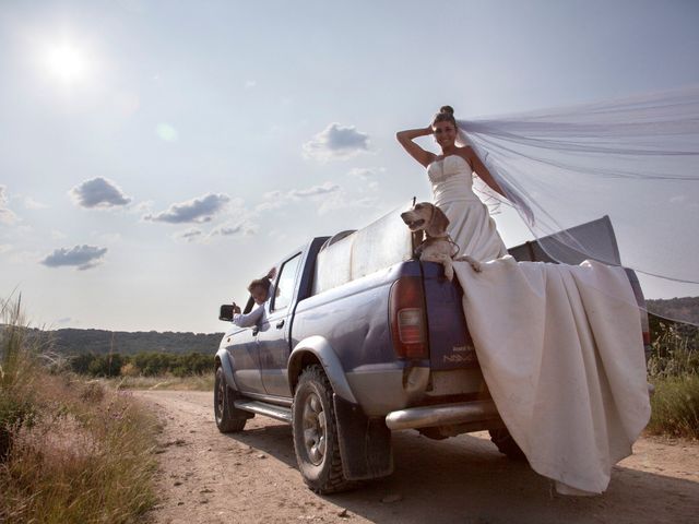 La boda de Juanma y Marta en Torrecaballeros, Segovia 32