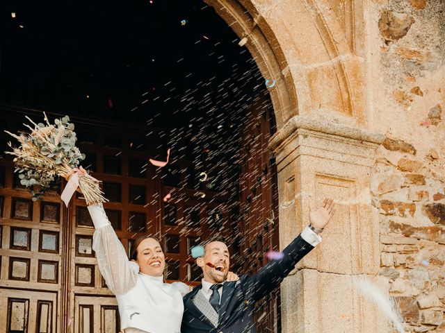 La boda de JUANPE y BEA en Aliseda, Cáceres 34