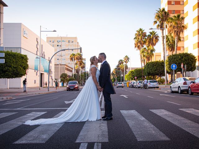 La boda de Manu y Anabel en Chiclana De La Frontera, Cádiz 59