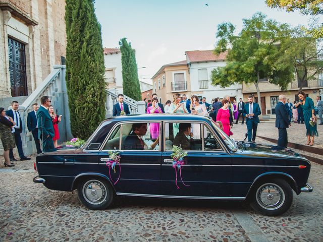 La boda de Jonatan y Esther en Piedrabuena, Ciudad Real 48