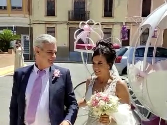 La boda de Isidro y Evelyn  en Valencia, Valencia 5