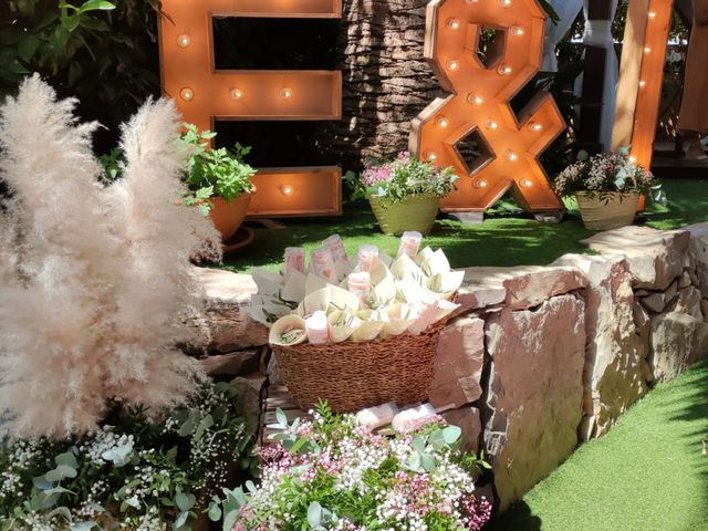 La boda de Isidro y Evelyn  en Valencia, Valencia 2