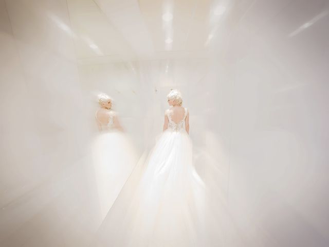 La boda de Iñigo y Andrea en Pamplona, Navarra 30