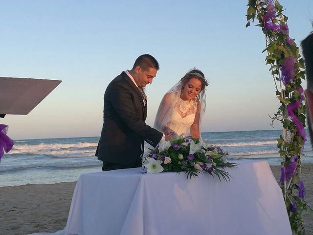 La boda de Cristobal  y Miriam en Canet D&apos;en Berenguer, Valencia 5