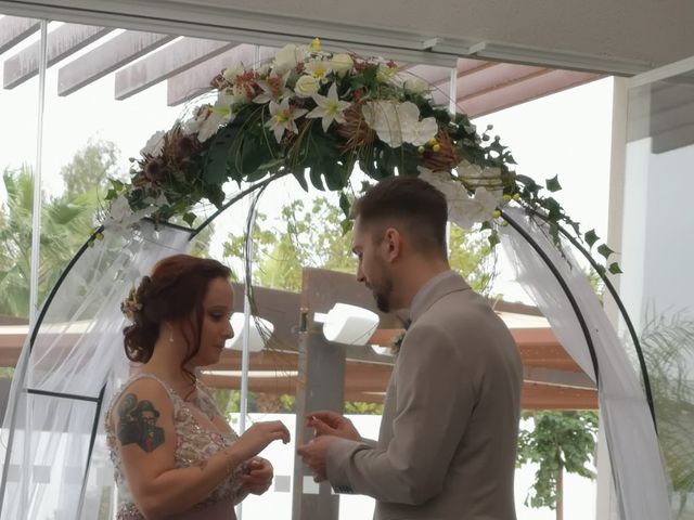 La boda de Carlos y Evelyn en Casar De Caceres, Cáceres 4