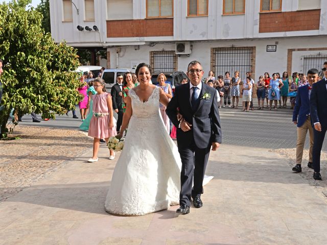 La boda de Raquel y Jorge en Torre De Juan Abad, Ciudad Real 12