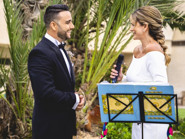La boda de Sonia y Manu en Almerimar, Almería 31