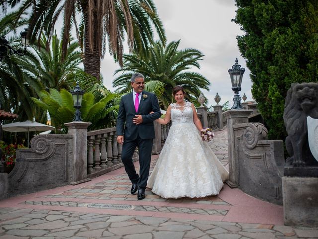 La boda de Ricardo y Yuerna en Santa Cruz De Tenerife, Santa Cruz de Tenerife 10