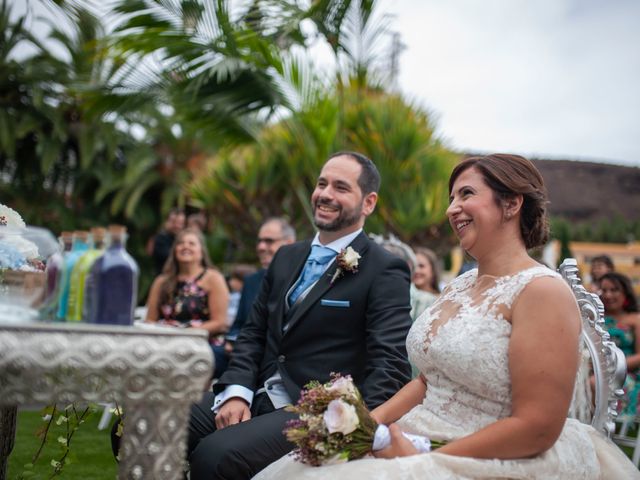 La boda de Ricardo y Yuerna en Santa Cruz De Tenerife, Santa Cruz de Tenerife 12