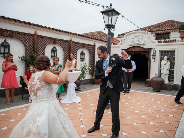 La boda de Ricardo y Yuerna en Santa Cruz De Tenerife, Santa Cruz de Tenerife 28