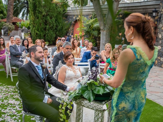 La boda de Ricardo y Yuerna en Santa Cruz De Tenerife, Santa Cruz de Tenerife 37