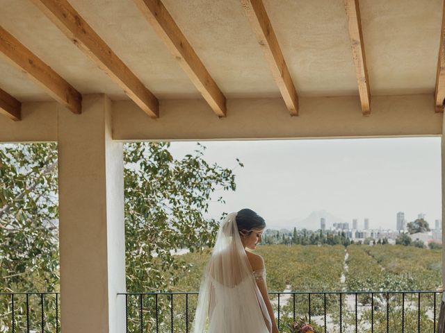 La boda de Jose Carlos y Laura en San Juan De Alicante, Alicante 35