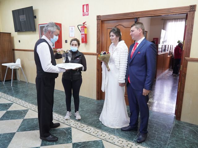 La boda de Miguel y Leticia en Adra, Almería 59