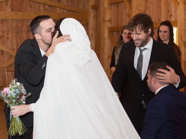 La boda de Jorge y Oiane en Santa Gadea Del Cid, Burgos 33