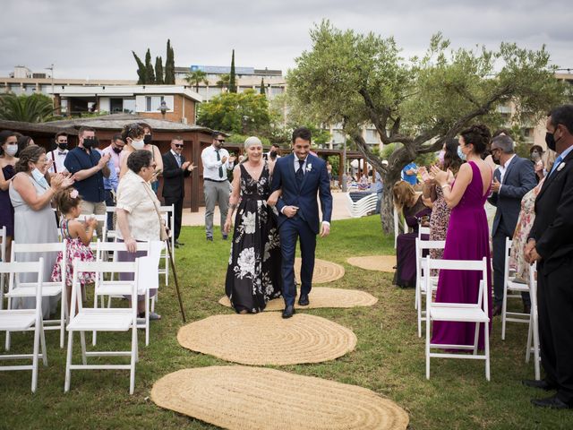 La boda de Cristina y Omar en L&apos; Ametlla De Mar, Tarragona 13