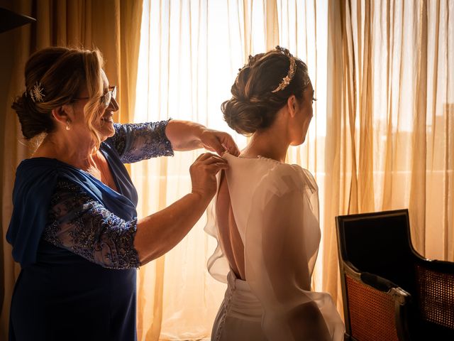 La boda de Marce y Esther en Santi Petri, Cádiz 8