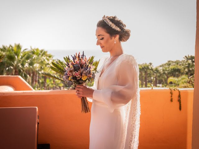 La boda de Marce y Esther en Santi Petri, Cádiz 14