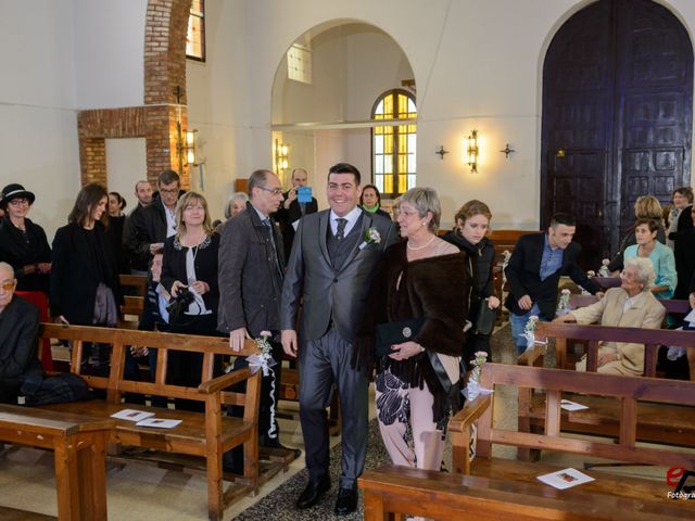 La boda de Daniel y Blanca en Lleida, Lleida 17