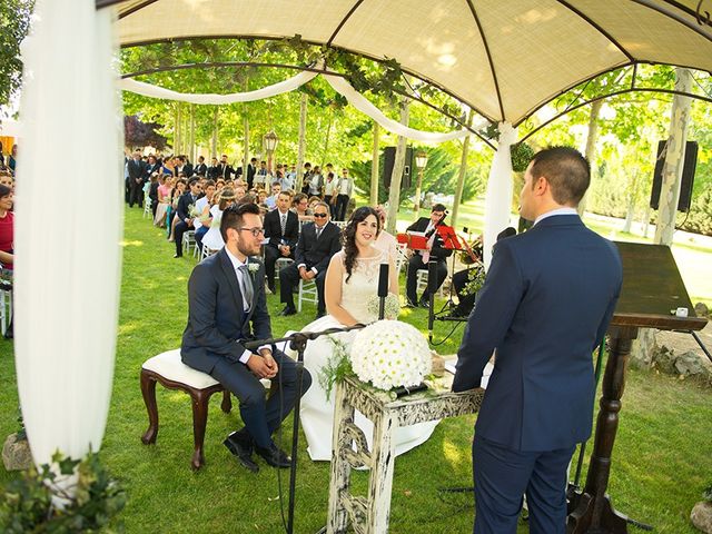 La boda de Félix y Aldara en Medina Del Campo, Valladolid 12