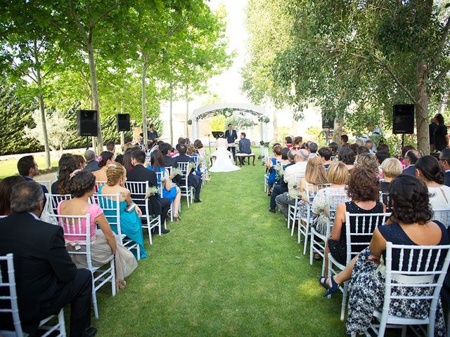 La boda de Félix y Aldara en Medina Del Campo, Valladolid 14