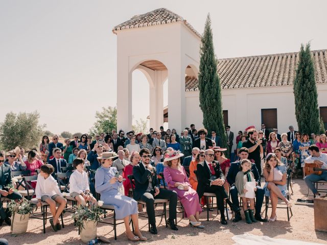 La boda de Carlos y Patricia en Herencia, Ciudad Real 77