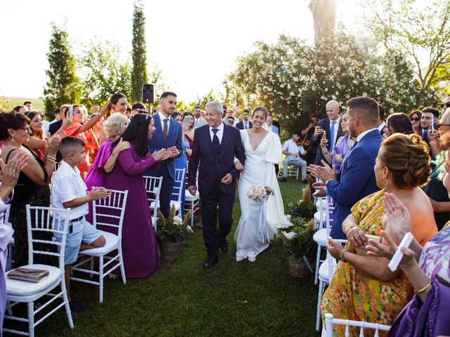 La boda de Sandra y Ángel en Almendralejo, Badajoz 27