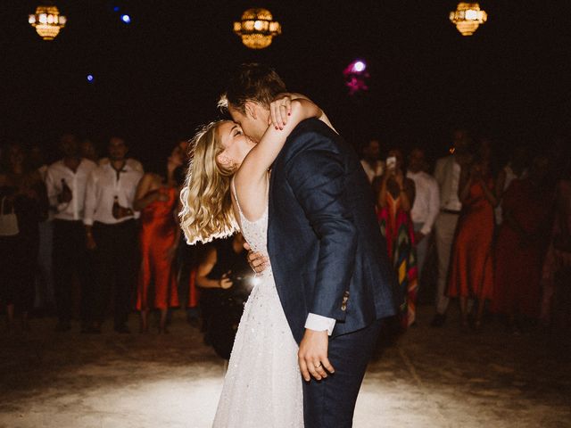 La boda de Joe y Victoria en Alcala De Guadaira, Sevilla 129