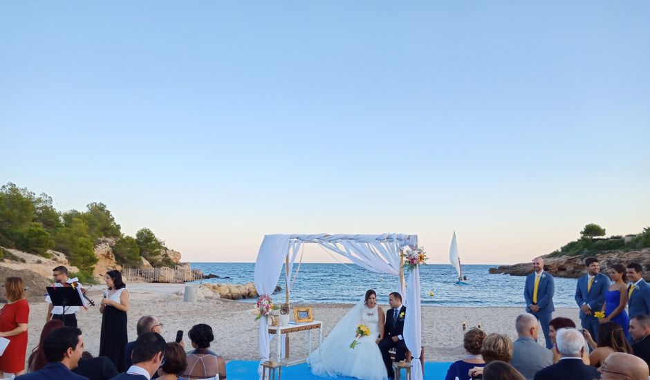 La boda de Kiko y Marina en L' Ametlla De Mar, Tarragona