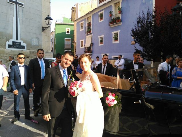 La boda de Daniel y Maria Virtudes   en La/villajoyosa Vila Joiosa, Alicante 3