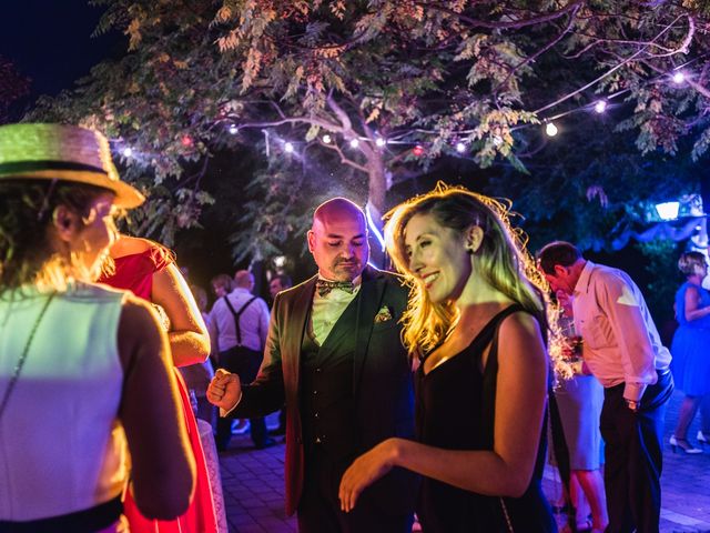 La boda de Victor y Marián en Casas De Los Pinos, Cuenca 37