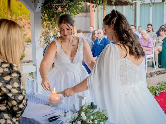 La boda de Laura y Maca en Alcalá De Henares, Madrid 1