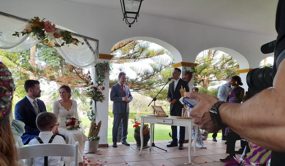 La boda de Irene y Abraham en Dos Hermanas, Málaga